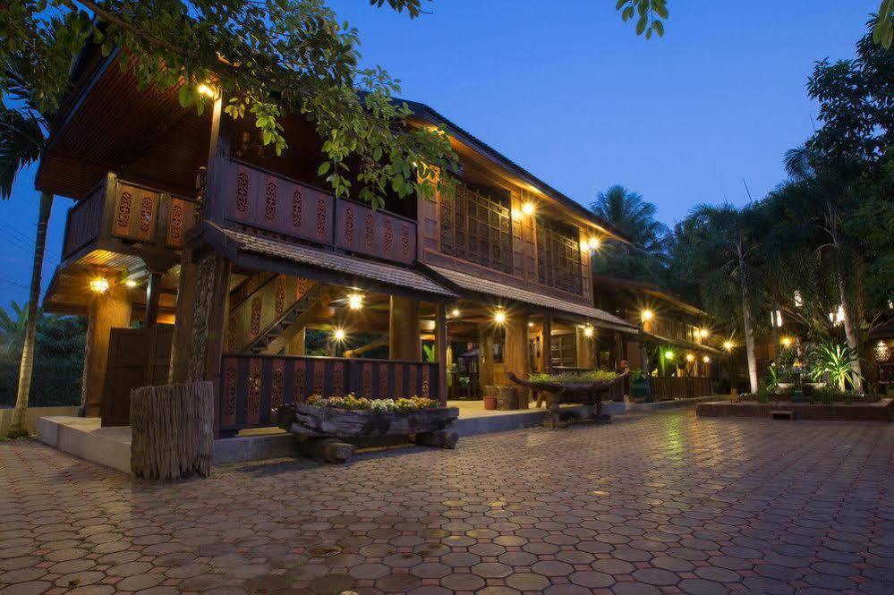 Heuan Parittapa Lanna Resort Baan Tawai Chiang Mai Exterior photo